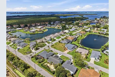 5207 86th Street Court W, Bradenton, FL 34210 - Photo 35