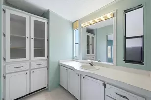 8420 Imperial Cir, Palmetto, FL 34221 - Photo 13