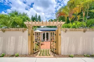 1127 S Osprey Ave, Sarasota, FL 34236 - Photo 1