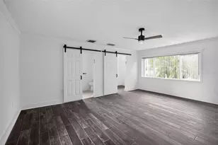 8301 Riverside Dr NE, Saint Petersburg, FL 33702 - Photo 15