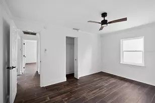 8301 Riverside Dr NE, Saint Petersburg, FL 33702 - Photo 17