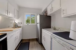 2613 Pine Lake Terrace, Sarasota, FL 34237 - Photo 9