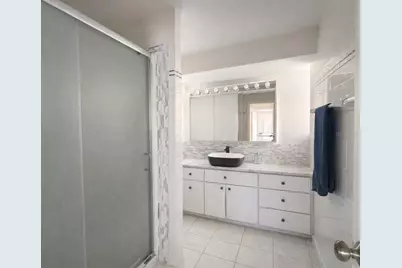 5047 Vinson Way, Sarasota, FL 34232 - Photo 11