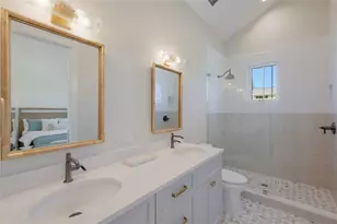 215 Sycamore Ave, Anna Maria, FL 34216 - Photo 37