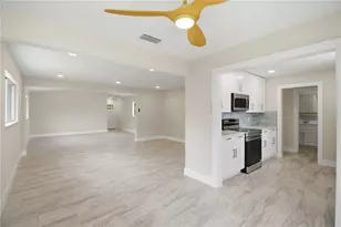 2816 Michigan St, Sarasota, FL 34237 - Photo 11