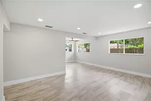 2816 Michigan St, Sarasota, FL 34237 - Photo 9
