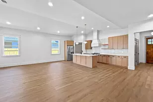 1607 Gray St S, Gulfport, FL 33707 - Photo 7