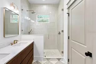 1607 Gray St S, Gulfport, FL 33707 - Photo 5