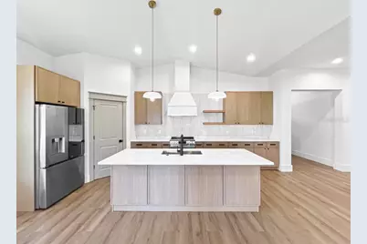 1607 Gray Street S, Gulfport, FL 33707 - Photo 9