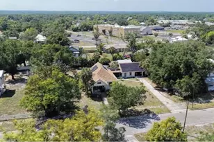 223 N Monroe Ave, Arcadia, FL 34266 - Photo 3