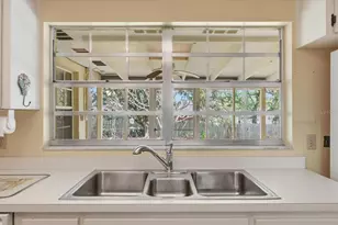 1911 Michelle Ln, Lakeland, FL 33813 - Photo 11