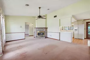 1911 Michelle Ln, Lakeland, FL 33813 - Photo 9
