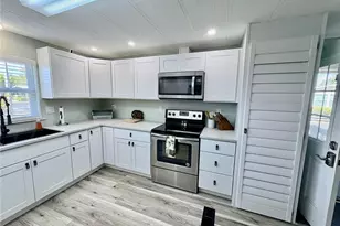 3170 Running Deer Dr, North Fort Myers, FL 33917 - Photo 5