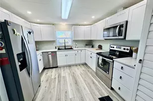 3170 Running Deer Dr, North Fort Myers, FL 33917 - Photo 7