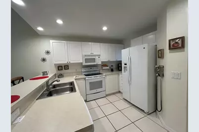 3605 54th Drive W #203, Bradenton, FL 34210 - Photo 3