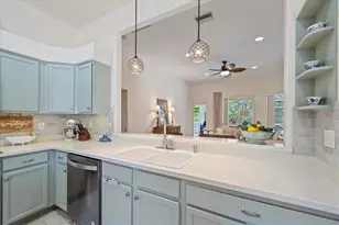 7220 Southgate Ct, Sarasota, FL 34243 - Photo 11