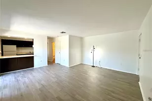 2632 Hidden Lake Dr N, Sarasota, FL 34237 - Photo 7