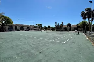 2632 Hidden Lake Dr N, Sarasota, FL 34237 - Photo 29