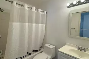 2632 Hidden Lake Dr N, Sarasota, FL 34237 - Photo 17