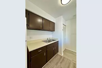 2632 Hidden Lake Drive N #E, Sarasota, FL 34237 - Photo 13
