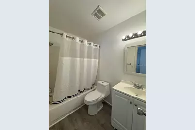 2632 Hidden Lake Drive N #E, Sarasota, FL 34237 - Photo 15
