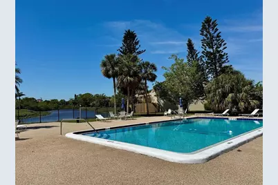 2632 Hidden Lake Drive N #E, Sarasota, FL 34237 - Photo 23