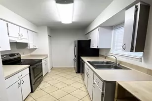 2525 NW 36th Ln, Gainesville, FL 32605 - Photo 9