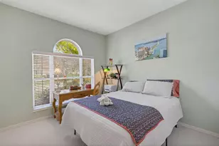 378 Londonderry Dr, Sarasota, FL 34240 - Photo 17