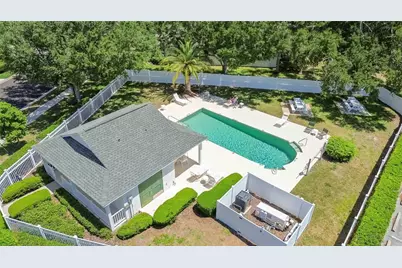 6446 Barberry Court, Lakewood Ranch, FL 34202 - Photo 5