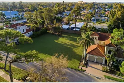 1740 Assisi Drive, Sarasota, FL 34231 - Photo 7