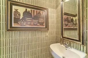 8432 Miramar Way, Lakewood Ranch, FL 34202 - Photo 15