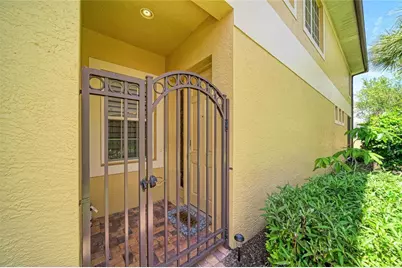 8432 Miramar Way, Lakewood Ranch, FL 34202 - Photo 5