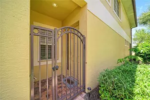 8432 Miramar Way, Lakewood Ranch, FL 34202 - Photo 5