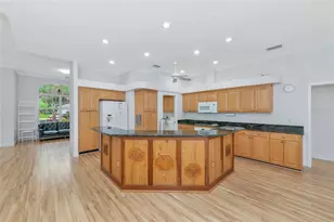 619 147th St E, Bradenton, FL 34212 - Photo 9