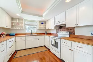 4523 W Independence Dr, Bradenton, FL 34210 - Photo 9