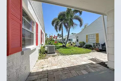 4523 W Independence Drive W, Bradenton, FL 34210 - Photo 5