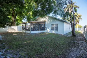 519 51st St W, Bradenton, FL 34209 - Photo 11