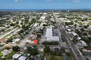 519 51st St W, Bradenton, FL 34209 - Photo 3