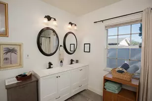 519 51st St W, Bradenton, FL 34209 - Photo 9