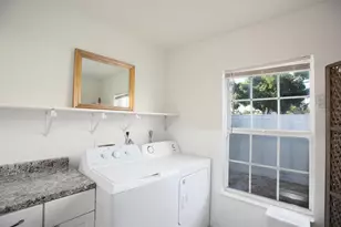 519 51st St W, Bradenton, FL 34209 - Photo 13