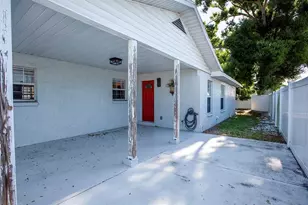 519 51st St W, Bradenton, FL 34209 - Photo 9