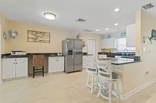 109 Arlington Ct NE, Port Charlotte, FL 33952 - Photo 5