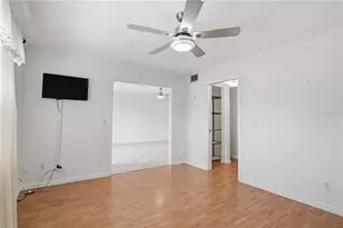 7860 Palm Aire Ln, Sarasota, FL 34243 - Photo 15