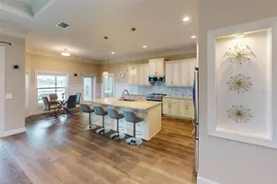 729 Crestview Cir NW, Port Charlotte, FL 33948 - Photo 9