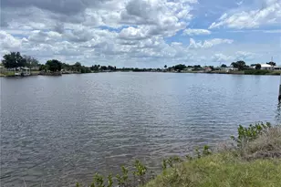 729 Crestview Cir NW, Port Charlotte, FL 33948 - Photo 23