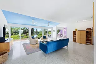 2940 Bougainvillea St, Sarasota, FL 34239 - Photo 5