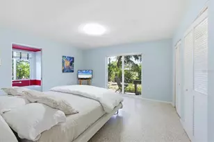 2940 Bougainvillea St, Sarasota, FL 34239 - Photo 13