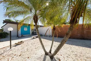 2940 Bougainvillea St, Sarasota, FL 34239 - Photo 19
