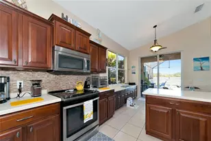163 Bridgewater Ct, Bradenton, FL 34212 - Photo 9