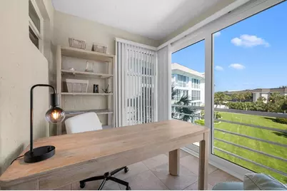 600 Sutton Place #B302, Longboat Key, FL 34228 - Photo 11